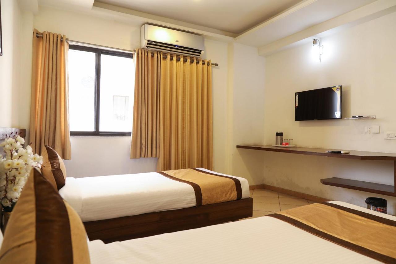Oyo 10943 Hotel Plus Corporate Khapa  Ngoại thất bức ảnh
