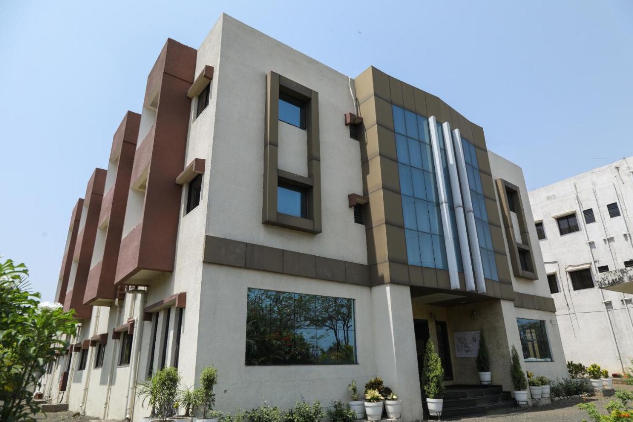 Oyo 10943 Hotel Plus Corporate Khapa  Ngoại thất bức ảnh