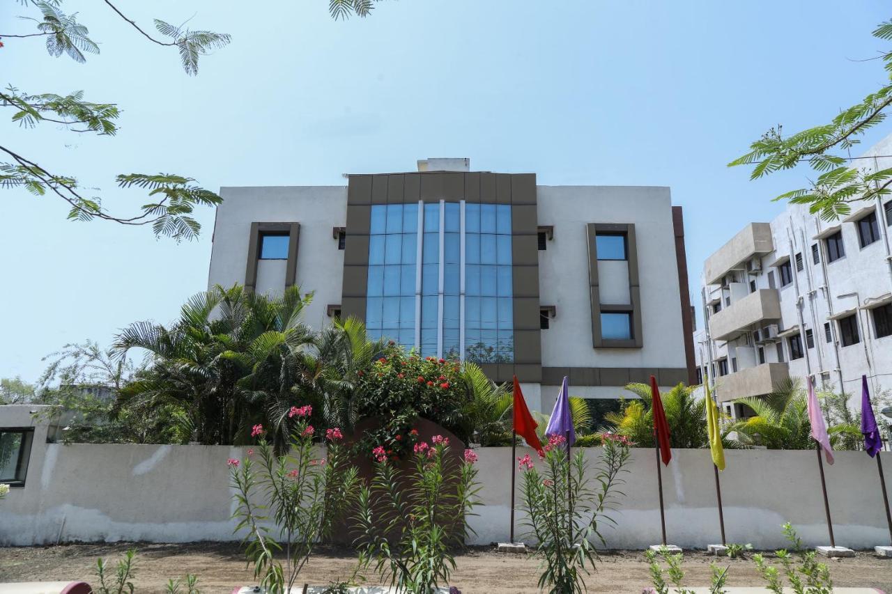 Oyo 10943 Hotel Plus Corporate Khapa  Ngoại thất bức ảnh